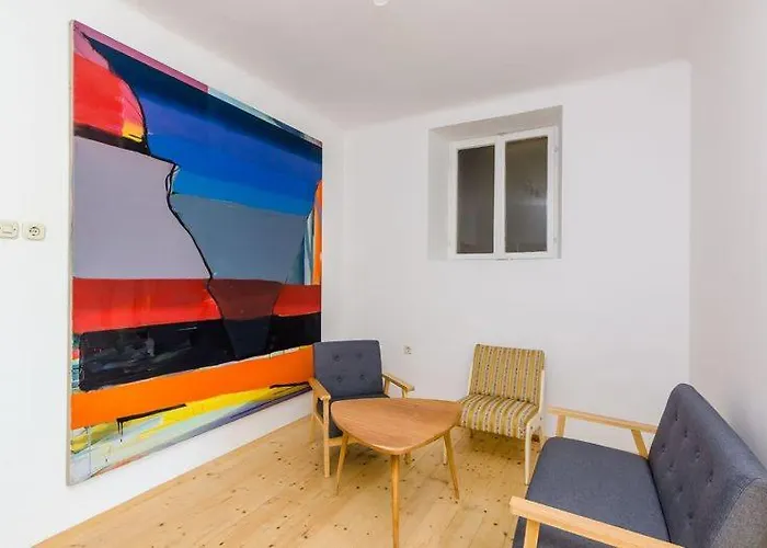 Pavo دوبروفينك