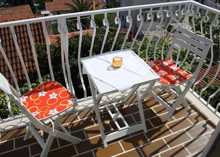 Pavo دوبروفينك